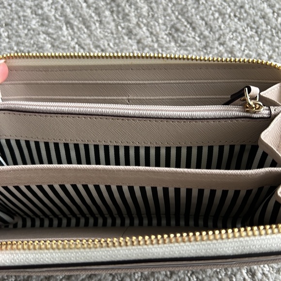 NWT Kate Spade zip wallet Dusty Pink/Greige and Ivory. 7.5” W x 4” H - Picture 5 of 7